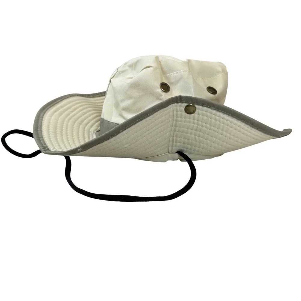 MindWare Dig It Up! Kids Explorer Vest Hat and Bug Hunt Book Adventure‎ Set Tan